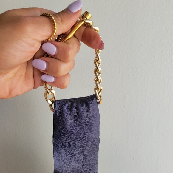 Navy blue leather knot purse - Picture 2 of 3